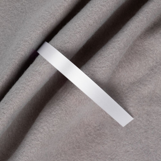 Лента сатиновая Satin 10 S, белая, 30 см Лента сатиновая Satin 10 S, белая, 30 см